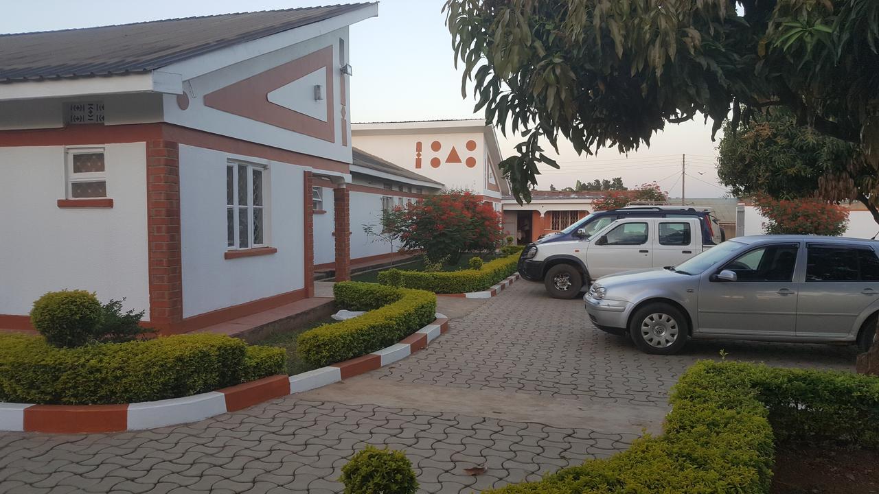 Lucia Villas Mbale Extérieur photo